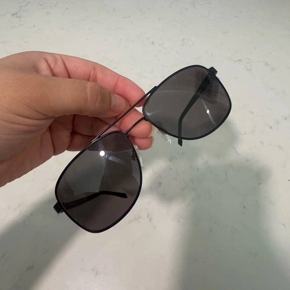 ONE DAY SALE💫 HUGO BOSS Stylish Black Aviator Sunglasses